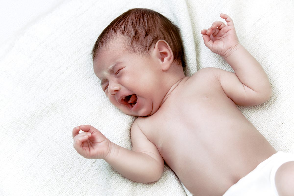 Como saber se o bebê está com cólica? Principais dúvidas e recomendações