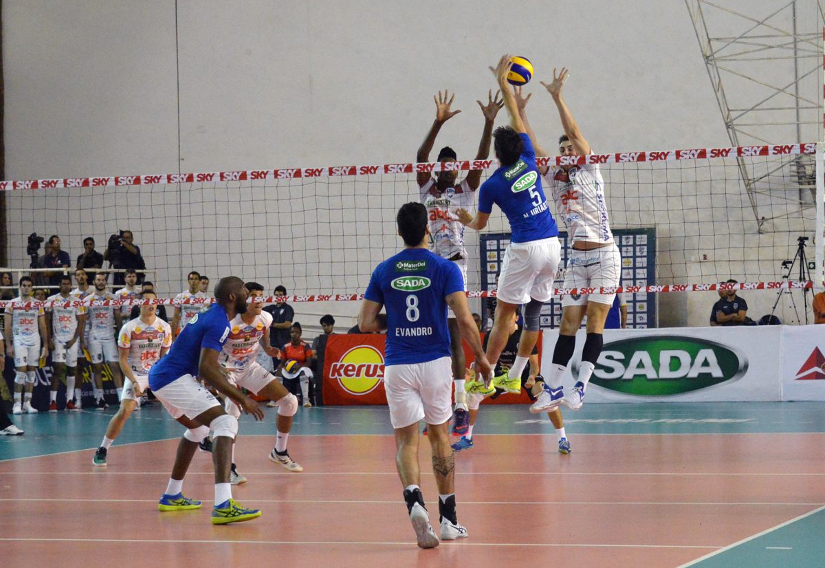 Amistoso: JF Vôlei vs Escola de Vôlei Barata